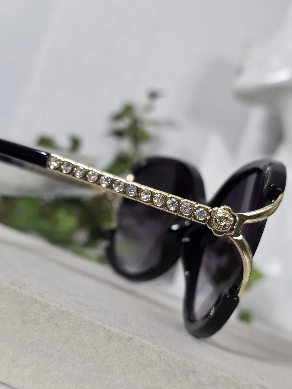 Glam Oversized Round Fashion Sunglasses Black Gold Rhinestone Accent New